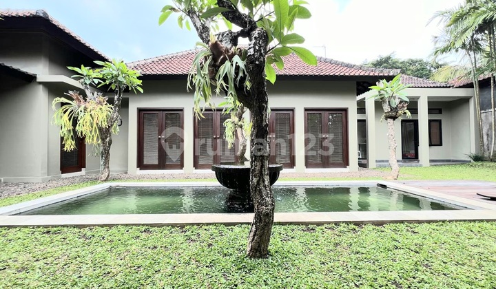 Villa Cantik Luas Ada Kolam Renang Siap Huni Di Tabanan Bali