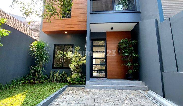 Rumah Industrial Modern Dengan Sirkulasi Udara Bagus Di Bsd 2