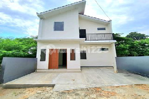 Rumah Baru 2 Lantai Siap Huni Dalam Townhouse Di Area Sektor 5