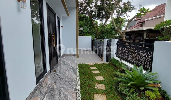 Brand New Minimalis Modern Hoek 4 Kamar Tidur di Bsd Dekat Pasmod 2