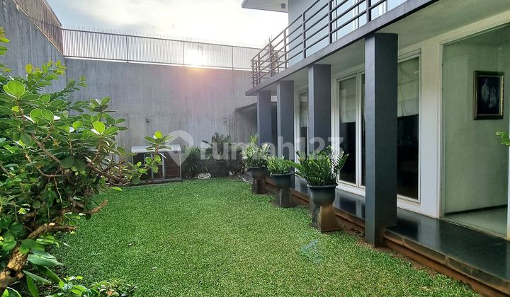 Rumah Minimalis Modern Ada Kolam Ikan Siap Huni Di Sektor 9 2