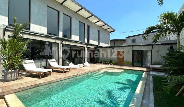 Villa Type Loft Ada Kolam Renang Di Canggu Dekat Pantai Berawa