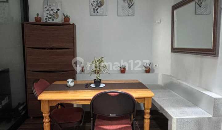 Rumah Minimalis Semi Furnished Sudah Renovasi di Bintaro Sektor 9 2