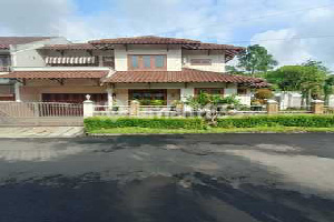 Rumah Luas Hoek Semi Furnished Dalam Cluster di Sektor 9 Bintaro Rumah Luas Hoek Semi Furnished Dalam Cluster di Sektor 9 Bintaro