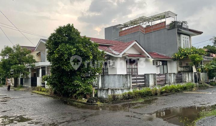 Rumah Siap Huni Posisi Hoek Di Lokasi Strategis Di Sektor 5