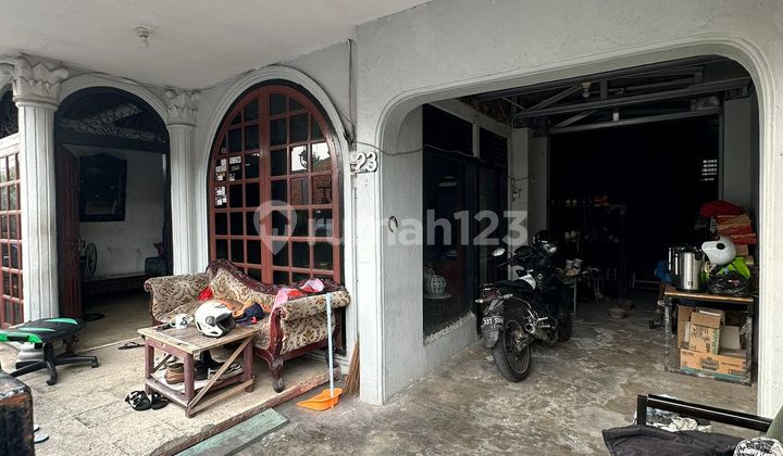 Rumah 1,5 Lantai Hitung Tanah Dekat Veteran Di Bintaro Jaksel