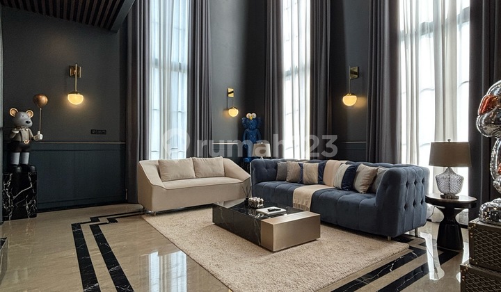 Rumah Brand New Desain Interior Super Mewah Siap Huni Full Furnished 10 menit ke Pondok Indah