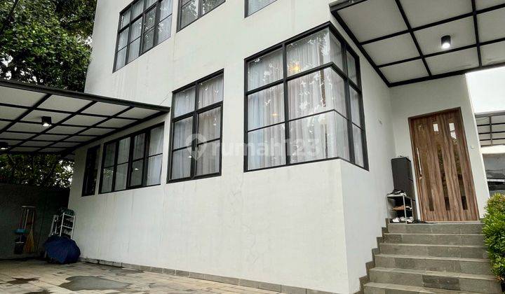 Jual Murah Rumah Baru Full Furnished 3 Lantai di Cilandak 2