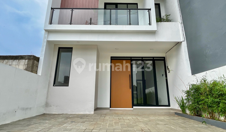 Dijual Rumah Murah Desain Minimalis Modern Dalam Komplek di Jagakarsa