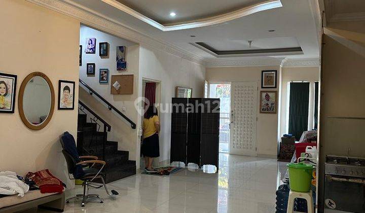 Disewakan Harga Murah Rumah Desain American Classic Siap Huni di Pondok Indah 2