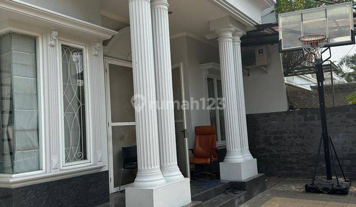 Disewakan Harga Murah Rumah Desain American Classic Siap Huni di Pondok Indah 1