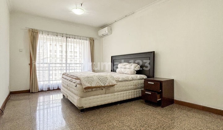 Sewa Murah Pavilion Apartment Jakarta 4BR Full Furnished Lokasi Strategis Pet Friendly 2