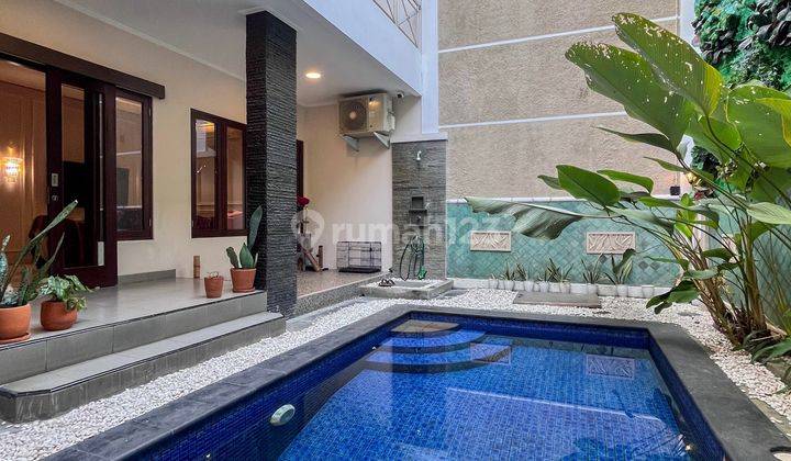 Rumah Terawat Siap Huni Full Furnished ada Private Swimming Pool di Cipete 1