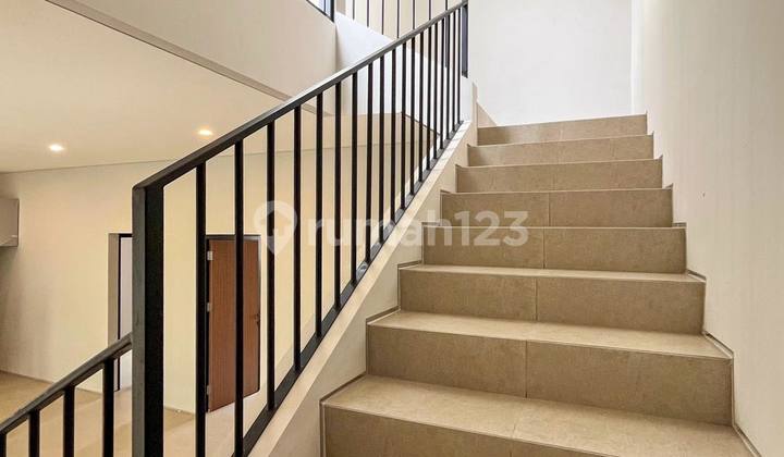 Ready-to-Occupy Modern Minimalist Design New House in the Most Strategic Location in Tebet 2