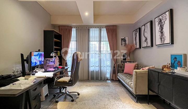 Rumah Bagus Terawat Siap Huni Desain Modern Akses Dekat Tol di Veteran Dekat Pondok Indah 2