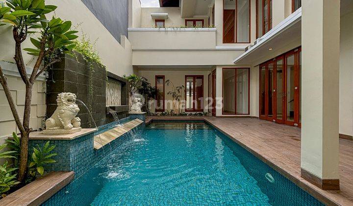 Sewa Rumah Baru Bagus Ada Private Swimming Pool Siap Huni di Cipete 1