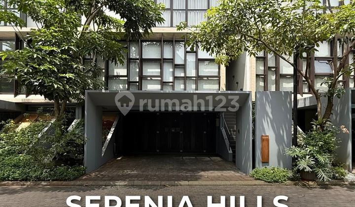Rumah Dalam Perumahan Elit One Gate System Lingkungan Asri Nyaman Full Furnished Siap Huni di Lebak Bulus