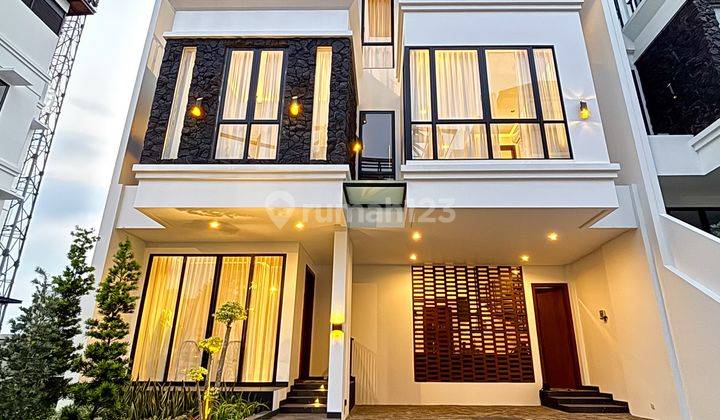 Rumah Brand New Dalam Townhouse Desain Modern Tropis Semi Furnished di Lebak Bulus Dekat Ke Mrt Dan Pintu Tol 1