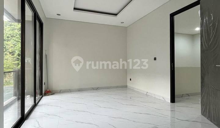 Rumah Bagus Desain Modern Minimalis Bisa langsung huni lokasi strategis dekata tol di Jagakarsa 2