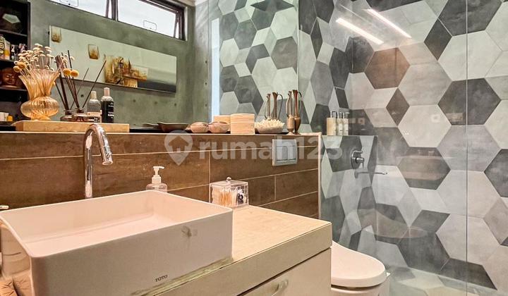 Rumah Nuansa Villa Bali Desain Modern Tropis Siap Huni Bagus untuk Investasi Lokasi di Pejaten 2