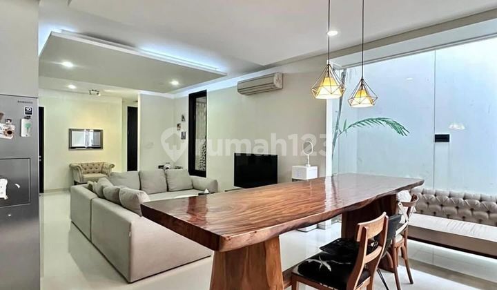 Rumah Bagus Terawat Siap Huni Dalam Cluster One Gate System Lokasi Strategis di Lebak Bulus Rumah Bagus Terawat Siap Huni Dalam Cluster One Gate System Lokasi Strategis di Lebak Bulus