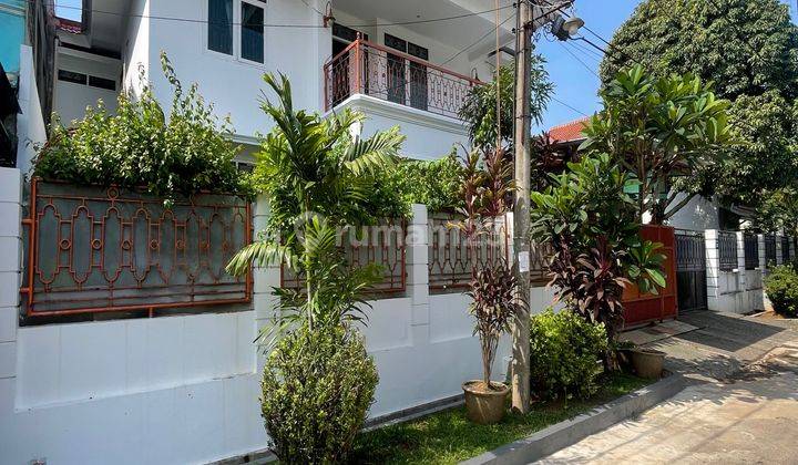 For Sale Rumah Lama Terawat siap huni haga miring di Cinere  2