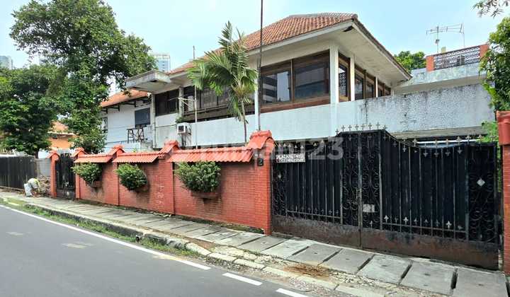 Rumah Lama 2 Lantai Area Strategis Cikini Menteng Gol C Rumah Lama 2 Lantai Area Strategis Cikini Menteng Gol C