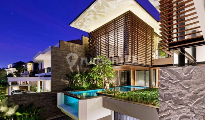 Luxurious Modern Tropical House in Brawijaya, Kebayoran Baru