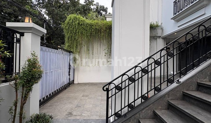 Ready-to-Occupy New House in a Strategic Area of Kebayoran Baru 2