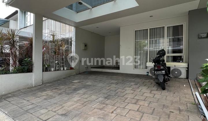 Semi-Furnished Ready-to-Occupy House in Serenia Hills Lebak Bulus 2
