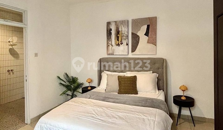 Ready-to-Live House in a Wide Street Complex in Cinere 2