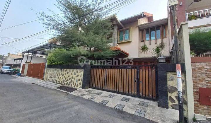 rumah mewah tengah kota jl krakatau siap huni