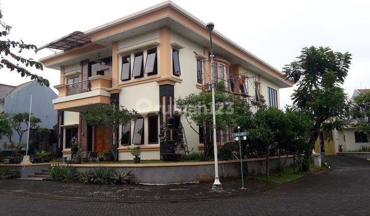 Rumah mewah 2lt hook graha taman bunga bsb  1