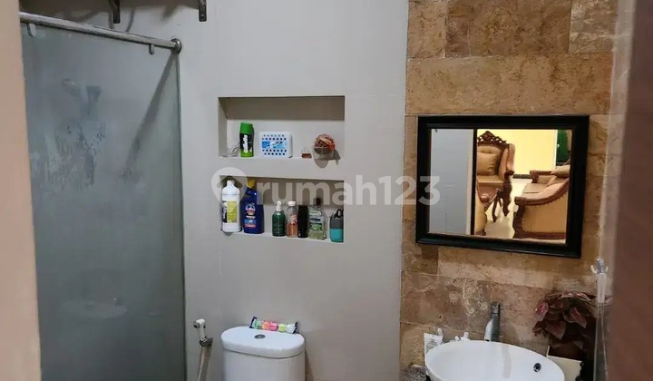 Rumah Mewah Full Furnished Graha Estetika 2