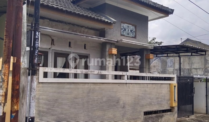 Minimalist House Durian Banyumanik Near Toll Exit 2