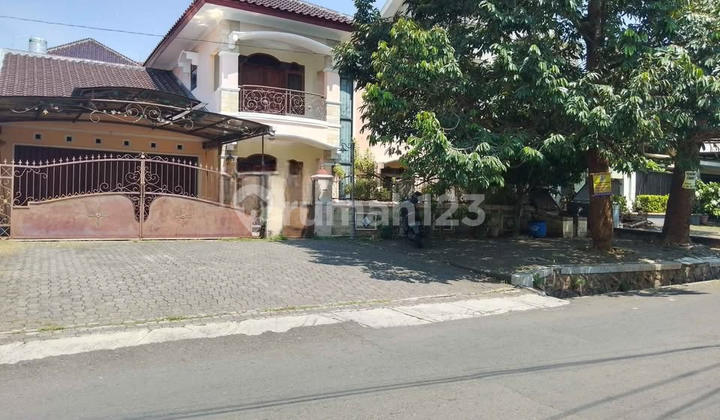 Rumah Mewah Strategis Durian Banyumanik Siap Huni 1