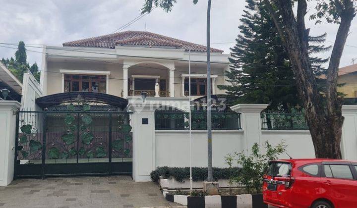 Rumah Mewah Jl Abdurahman Saleh Dekat Kota