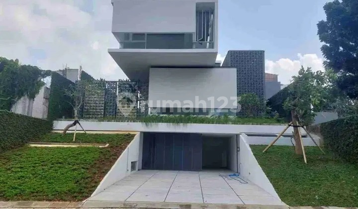 Semi Furnished Rumah Mewah Green Candi Dekat Akpol 1