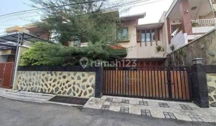 rumah mewah tengah kota jl krakatau siap huni