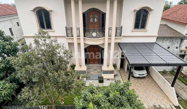 Luxury Classic House Graha Taman Bunga BSB 2