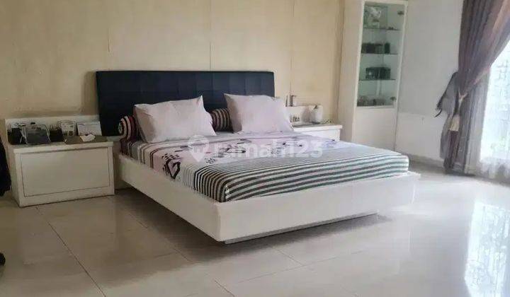 kamar tidur rumah mewah graha candi golf
