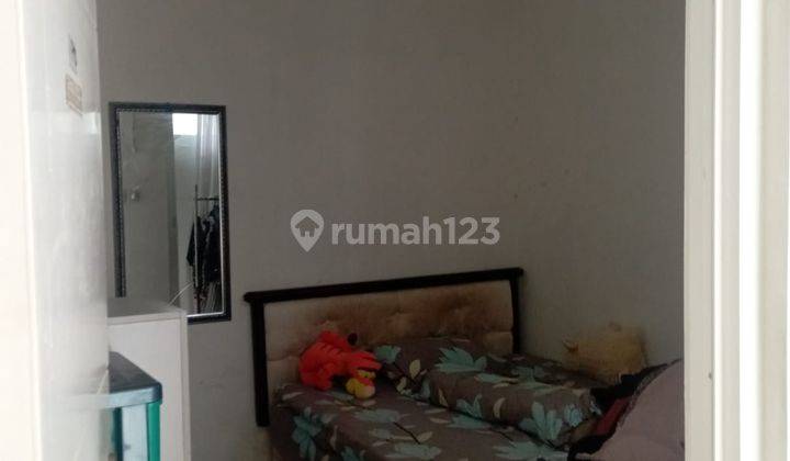 kamar tidur semi furnished rumah mewah ivy