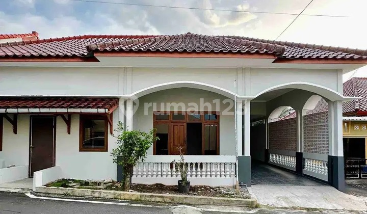 Rumah Bagus Ngesrep Barat Srondol Banyumanik 1