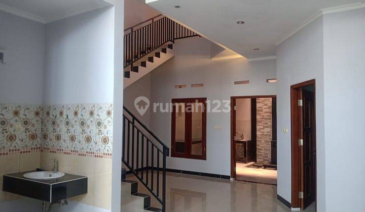 Rumah 2 Lantai Di Permata Regency Depok  2