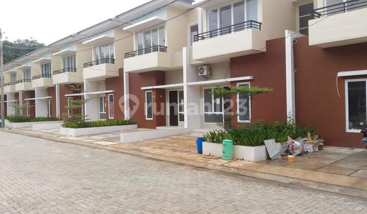 Rumah 2lantai booking 5juta langsung akad DP 0% 5
