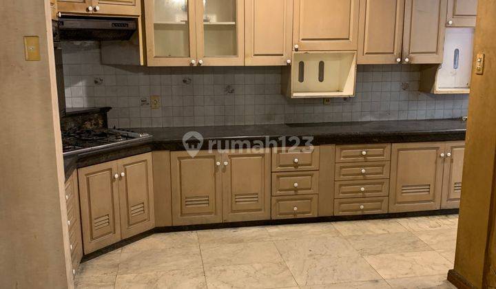 Para Penggemar Renovasi! Temukan Permata Tersembunyi Impian Anda! Unfurnished Butuh Renovasi SHM - Sertifikat Hak Milik 3 Lantai Rumah 5