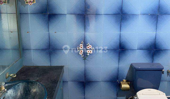 Para Penggemar Renovasi! Temukan Permata Tersembunyi Impian Anda! Unfurnished Butuh Renovasi SHM - Sertifikat Hak Milik 3 Lantai Rumah 7