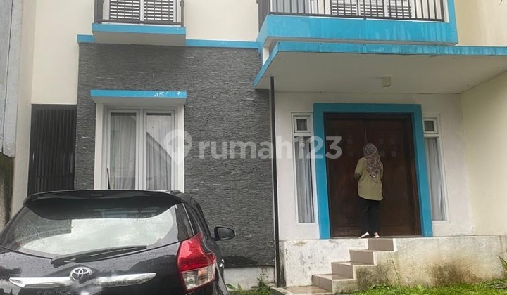 Disewakan Rumah komplek griya amanda 1