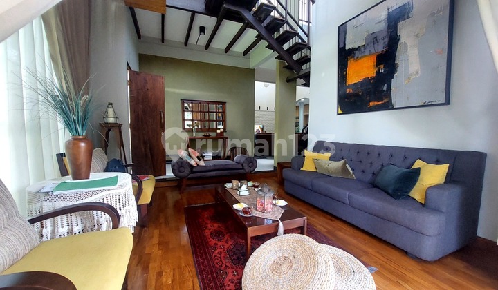 Dijual Rumah Asri Sangat Terawat 90% Full Furnis di Setiabudi Regency Bandung Hook