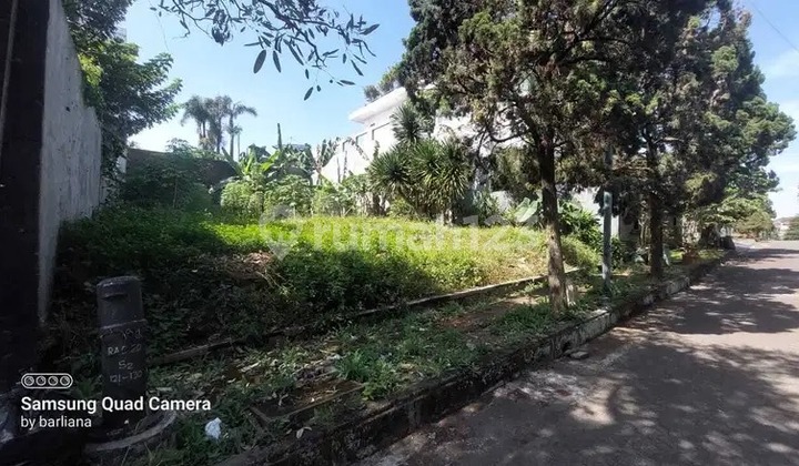 For sale, Setraduta Purnama Pasteur lot or land, highly strategic location near Pasteur toll gate.